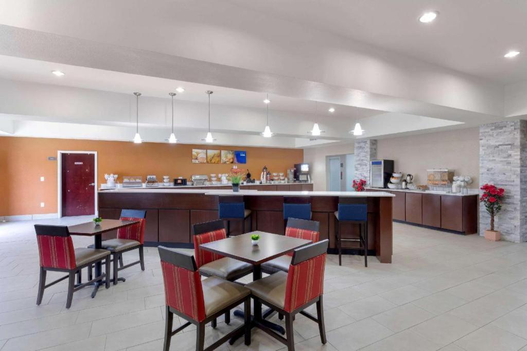Copperas Cove Comfort Suites מראה חיצוני תמונה